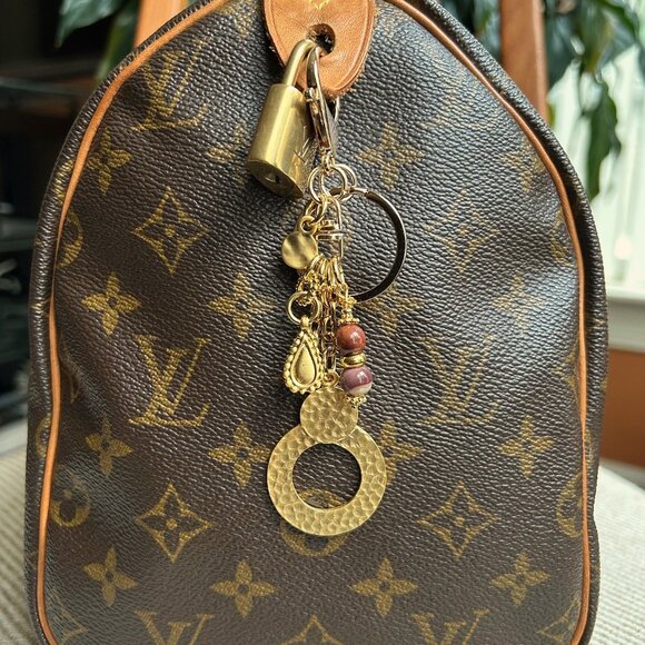 MATTE GOLD HOOP BAG CHARM Gold Tone - Picture 7 of 8